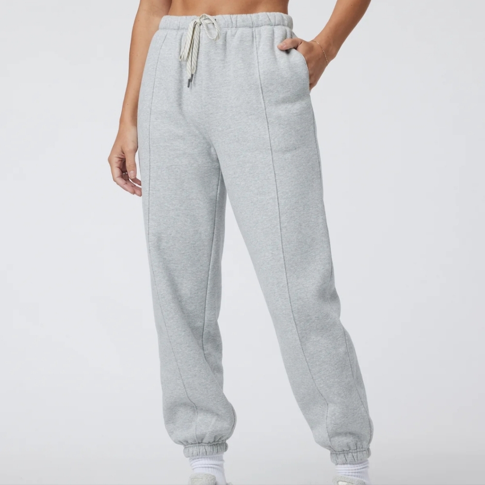 Vuori Restore Sweatpant Light Heather Grey NWT